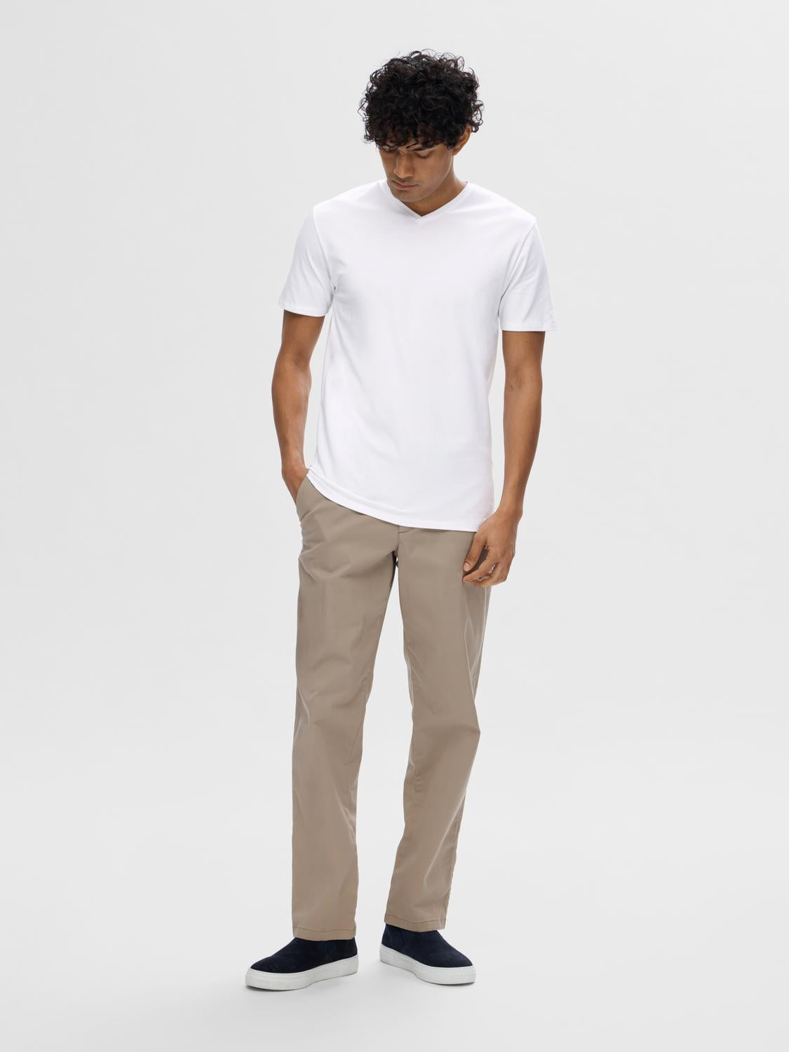 model_shot-front_full